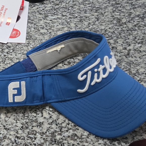 Titleist Hat Cap Visor Strap Back Red Footjoy Pro V1 Golf Spellout Logo - Picture 3 of 4